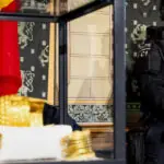 video coiful de la cotofenesti si doua bratari dacice ajung astazi in romania la 14 luni dupa jaful de la muzeul drents 69e70d785e7d1