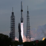 video compania spatiala blue origin lanseaza pentru prima data o racheta echipata cu un motor reutilizabil 69e532a1cb24d