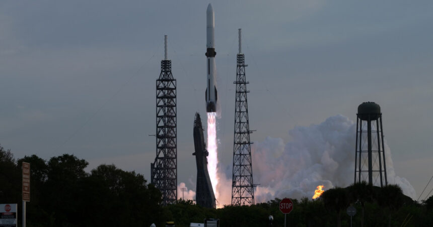 video compania spatiala blue origin lanseaza pentru prima data o racheta echipata cu un motor reutilizabil 69e532a1cb24d