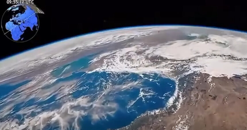 video cum arata marea neagra vazuta din spatiu imagini rare surprinse de capsula orion in misiunea artemis ii 69d9584b97b6c