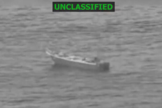 video doua persoane au fost ucise intr un atac american asupra unei nave suspectate de trafic de droguri 69ec6f31b32a1