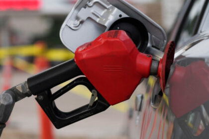 video efect neobisnuit la pompa un lant de benzinarii vinde motorina premium mai ieftin decat cea standard care ar fi explicatiile 69d1454c4f755