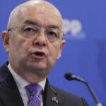 video emil boc mesaj pentru psd si opozitie partidele care vor vota o motiune de cenzura sa puna noul guvern 69e72cb8a9254