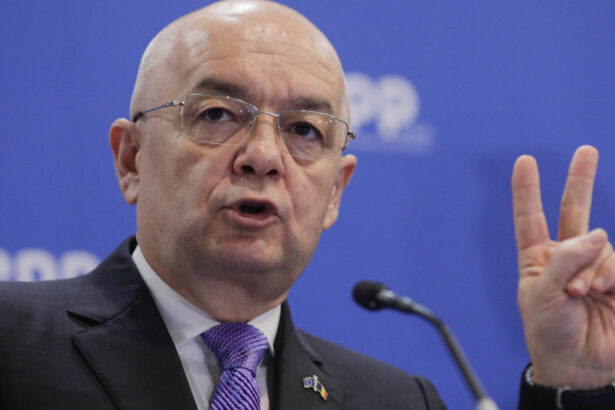 video emil boc mesaj pentru psd si opozitie partidele care vor vota o motiune de cenzura sa puna noul guvern 69e72cb8a9254