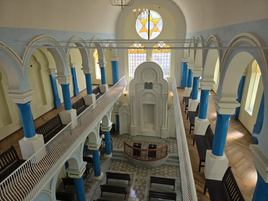 video galerie foto din ruina la lumina sinagoga mare din constanta a fost complet renovata 69f03d4a95e03