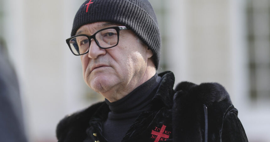 video gigi becali prins cu 109 km h pe soseaua pipera in noaptea de inviere bine ma dar nu va e rusine stati la panda cu binoclul asta 69dba7247745a