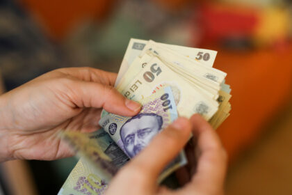 video guvernul discuta azi legea privind cumulul pensie salariu la stat cei care raman angajati pierd 85 din pensie 69f2d47f2cef8