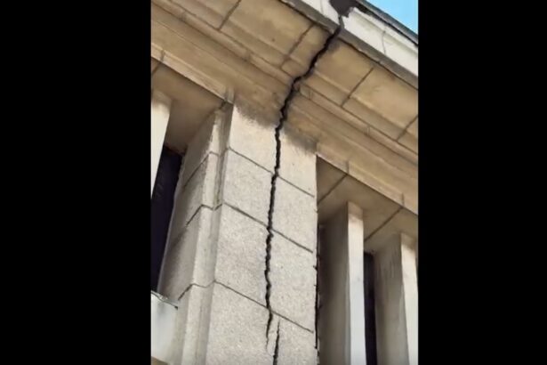 video horia constantinescu despre crapatura din peretele salii sporturilor cineva a vrut sa o imparta in doua 69df8717e4f0c