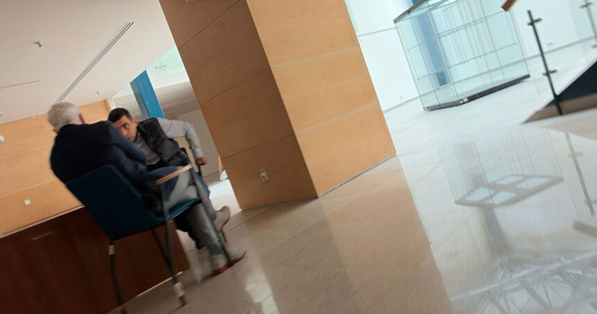 video in timp ce psd ameninta ca rupe coalitia opozitia formata din george simion si calin georgescu se intalneste la biblioteca nationala 69e28bf60bf7d