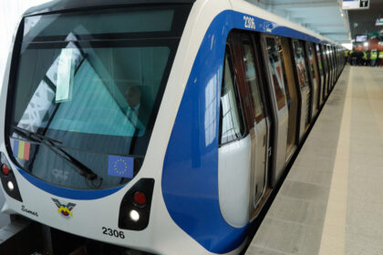 video incident la metrou luni dimineata un vagon s a umplut de fum pasagerii au coborat in statie 69dc9d9758742