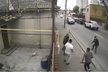 video indivizii implicati in scandalul de pe theodor burada identificati au fost adusi la politie 69f38350a8b28