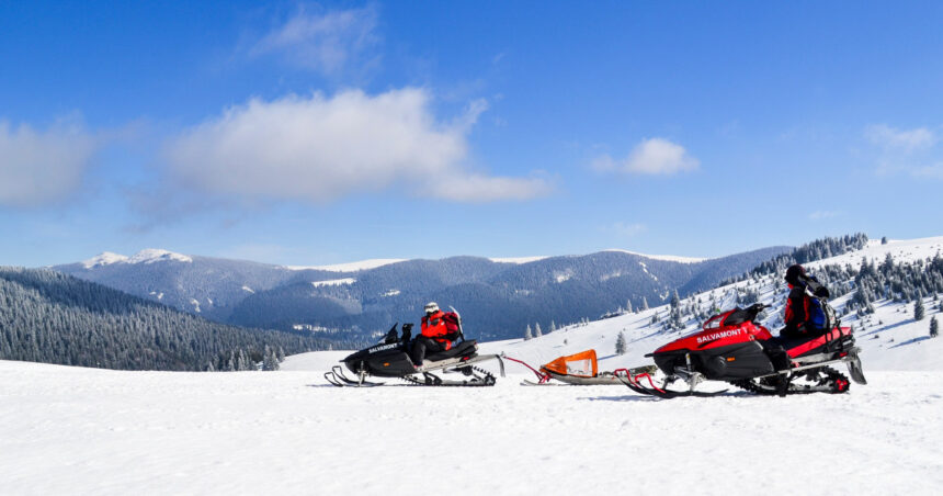 video interventie de urgenta in valcea tata si fiu gasiti dupa cinci ore de cautari in zona montana 69db8af9ac4fd