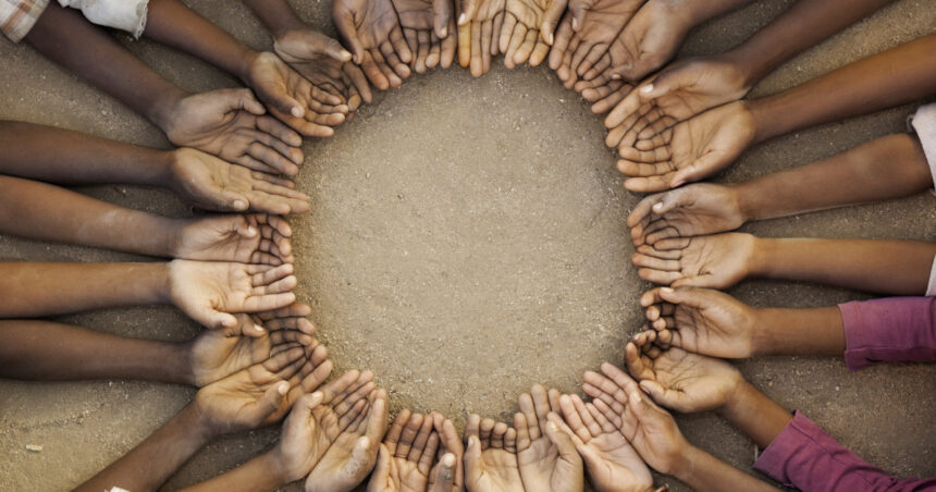 video lectie de altruism povestea romanilor care au grija de copiii orfani din tanzania in fiecare casa am angajat un cuplu de parinti 69e07962e7296