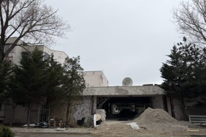 video medicul mohamed zaher de la armonia isi supraetajeaza hotelul pe care il detine in statiunea mamaia 69dac688c4401