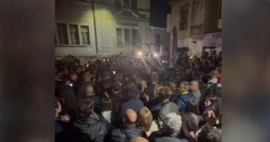 video mii de italieni au iesit in strada revoltati de crima romanilor comunitatea romaneasca se teme de tensiuni suntem un pic disperati 69df6aa86e070