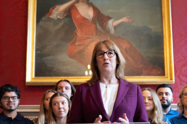 video ministrul britanic de finante rachel reeves mesaj pentru americani nu stiu de ce ati declansat razboiul cu iranul 69dfd3a8507eb