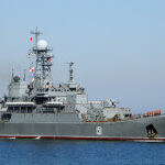 video momentul in care unitatea speciala ghosts a lovit doua nave de desant rusesti in crimeea portul rusesc tuapse in flacari 69e5fe2dc1c7b