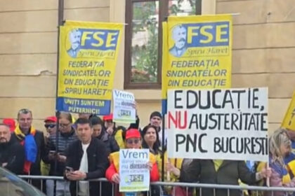 video protest al profesorilor in fata ministerului educatie nu ne obligati sa intram din nou in greva 69f1e33dd9ef8