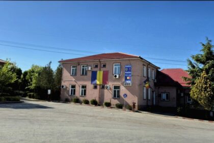 video reorganizare la primaria lumina mai multe posturi au fost eliminate inclusiv la politia locala 69d51002b9d2c