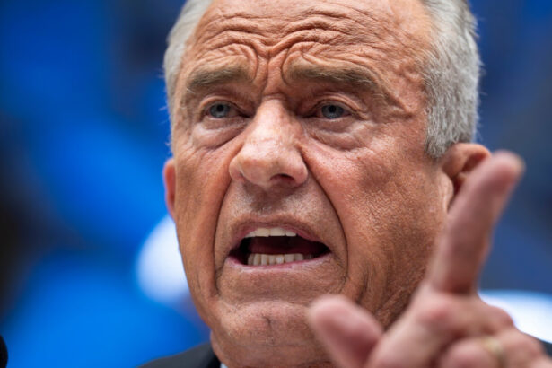 video robert f kennedy intrebat despre instabilitatea emotionala a lui donald trump nu a existat un presedinte mai sanatos la cap 69e292c835b63