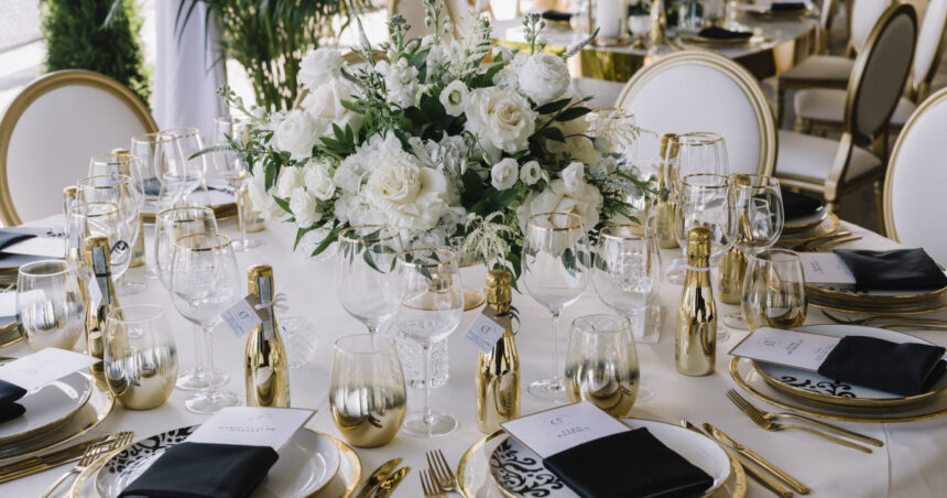 video romanii nu mai merg la nunti cu cat a scazut numarul invitatilor care confirma participarea multi ne anunta ca trimit bani in plic 69e8578de87cb