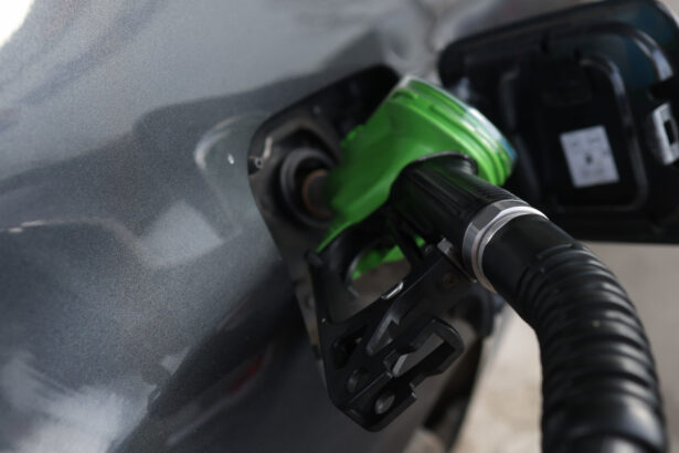 video schimbare pe piata carburantilor benzina revine sub 8 lei dupa doua luni de cresteri 69e748fb81856