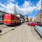 video scurgeri de gaze intr un bloc de garsoniere din zona abator pompierii au intrat pe geam pentru a inlatura pericolul 69d6456ab842a