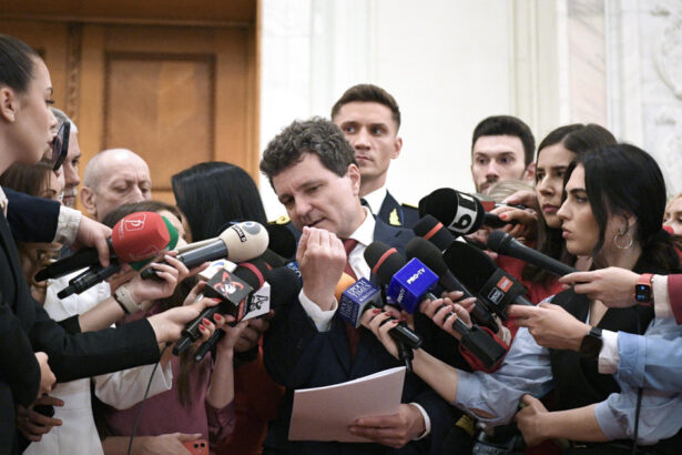 video suntem la inceputul unei crize presedintele preia rolul de mediator dar critica tensiunile psd pnl ne am intors la lupta veche 69e121f11b6ee
