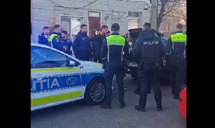 video un barbat a fost taiat pe fata in plina strada la constanta autorii au fugit cu o masina 69f2366d26e17
