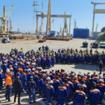 videofoto a 10 a zi de protest la santierul naval mangalia angajatii ies din nou in curte in ciuda deciziei guvernului privind salariile 69cd0e5ad19fe