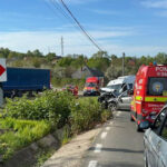 videofoto accident in maramures intre o masina si un microbuz 13 persoane au fost implicate din care 10 au ajuns la spital 69f060591c62f