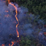 videofoto noi imagini din satelit surprind lava vulcanului din reunion curgand spre ocean 69da43d3685d4