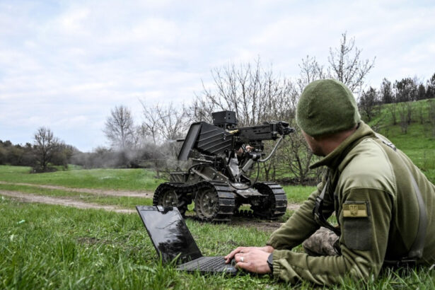 viitorul razboiului ucraina trimite roboti pe front in locul soldatilor pozitia a fost capturata fara sa se traga niciun foc 69e5c9772f0b1