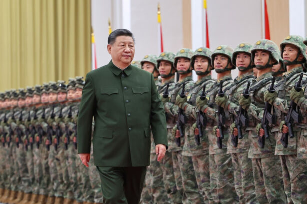 xi jinping ii indeamna pe inaltii comandanti militari chinezi sa renunte la aerele de superioritate 69d799d14f263