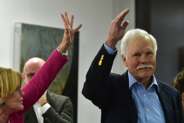 a murit ted turner fondatorul retelei americane cnn 69fb6001b4ccb
