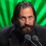 actorul bogdan farcas mesaj emotionant pentru mama lui pe scena de la teatrul national din bucuresti la gala premiilor gopo 2026 69fc47d01c6ca