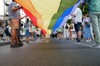 all of us tema bucharest pride 2026 marsul va fi pe 13 iunie organizatorii pregatesc un manifest cu revendicari pentru politicieni 69fca7bc3f287