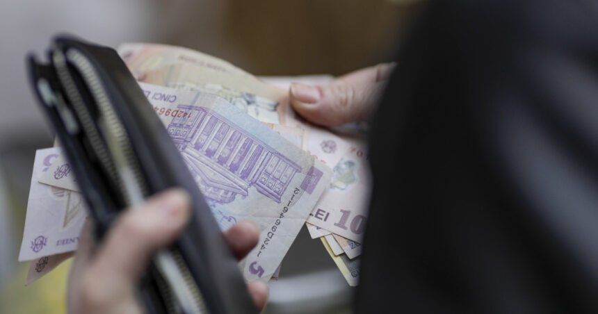 alocatiile si indemnizatiile pentru cresterea copilului intra de maine pe carduri cand ajung banii prin posta 69fc95abd3736
