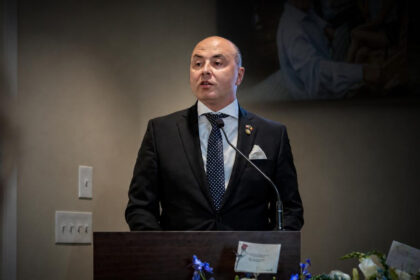 ambasadorul in sua la ceremonia funerara dedicata lui mircea raceanu statul roman recunoaste nu doar un destin ci o lectie 69f46643ef104