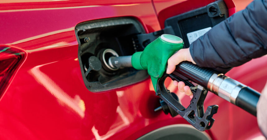 analiza linistea dinaintea furtunii analistii avertizeaza ca europa s ar putea confrunta cu epuizarea stocurilor de petrol in cateva saptamani 6a0bf6dfbad8d