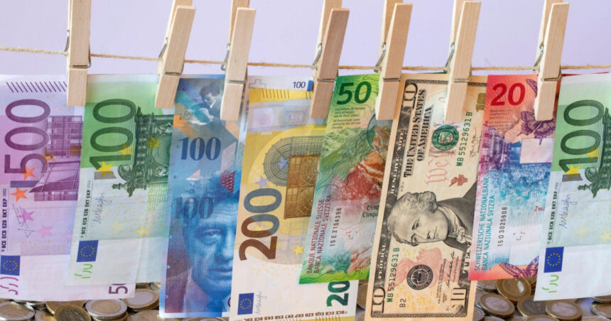 aproape 2 miliarde de euro cash au tranzitat granitele romaniei intre 2024 2025 raport fluxuri repetitive riscuri de spalare de bani 6a0598dc4e774
