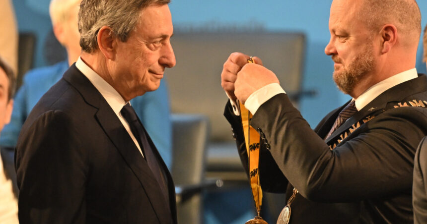 avertismentul lui mario draghi in era trump pentru prima data europa este cu adevarat singura impreuna 6a05d76be1286
