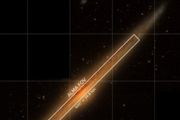 ce a observat o retea de telescoape pe discul unei galaxii bizare 69f8b6a60b0de