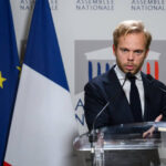 controversa politica in franta dupa reduceri de un miliard de euro la televiziunea si radioul publice si apeluri la reforma 69fa433c0fb9a