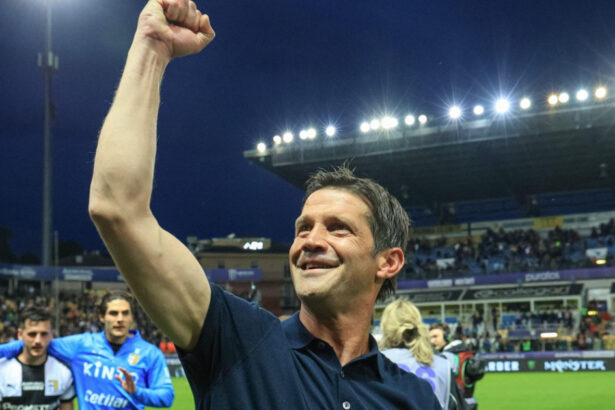 cristi chivu dupa ce inter milano a castigat campionatul italiei cum sarbatoresc o tigara mesaj pentru jucatori 69f8424df3a39