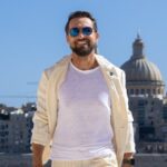cum a aparut dani otil la parada motociclistilor in capitala prezentatorul tv s a filmat in ploaie si le a aratat imaginile fanilor 6a0acbd7a4efc