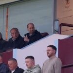 cum a aparut printul william in tribune la meciul dintre aston villa si nottingham forest unde a mers dupa fluierul final 69fda40bb5e55