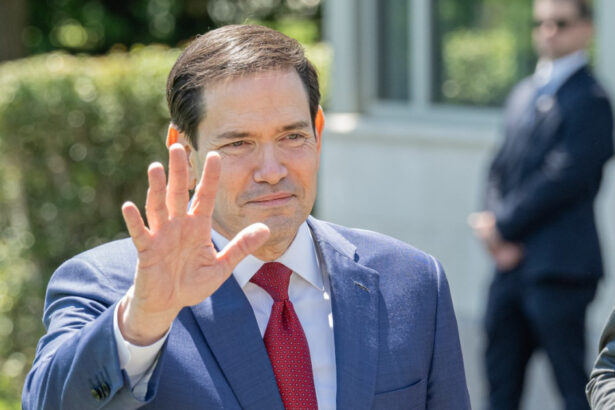 cum a reusit marco rubio sa calatoreasca la beijing cu trump desi era pe lista sanctionatilor s a gasit o solutie lingvistica 6a040e040747f