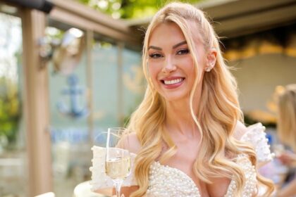 cum arata cele 4 rochii de mireasa purtate de andreea balan in ziua nuntii cu victor cornea sunt facute de trei designeri 69fdd18f8f679