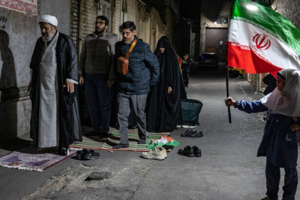 cumparam doar paine si cartofi cum a schimbat razboiul viata iranienilor inflatie de peste 53 si alimente tot mai scumpe 6a0583c3e7146